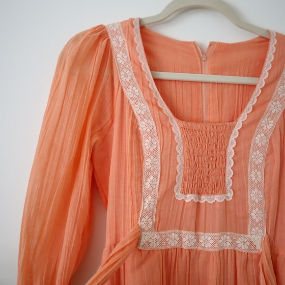 Vintage Handmade Prairie Dress - Picture 3 of 3